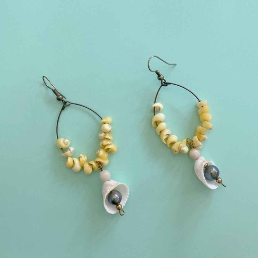 Cute shell earrings